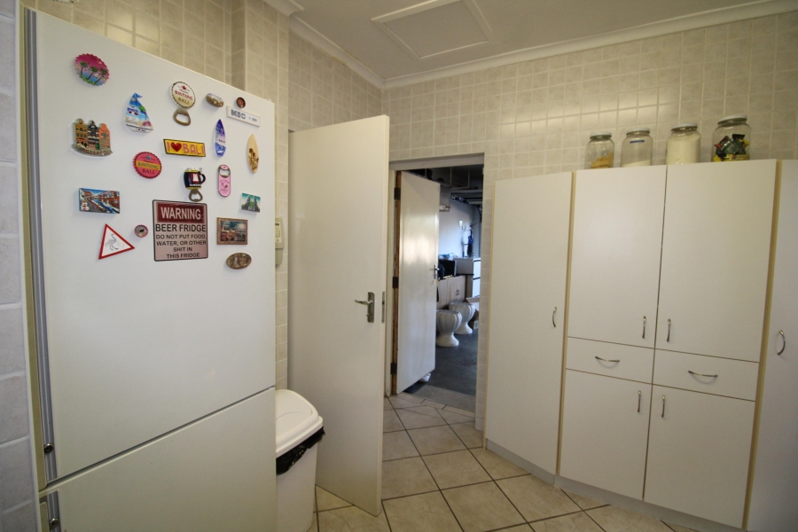 To Let 3 Bedroom Property for Rent in Somerset West Western Cape